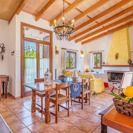 Haus Mit Pool Auf Mallorca